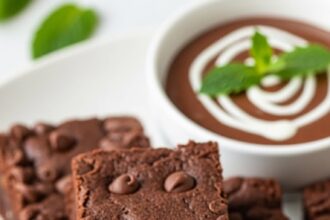 Mint Chocolate Brownies With Dip