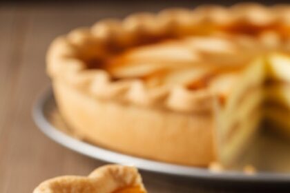 Apple Pie With Custard