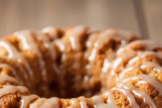 Apple Pie Cake With Glaze