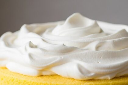 Yellow Cake With Apple Pie Filling