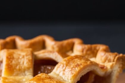 Apple Pie With Vanilla Ice Cream