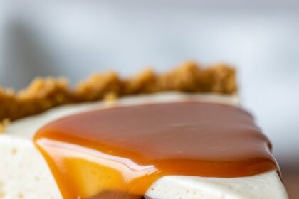 Ice Cream Pie With Easy Caramel Sauce