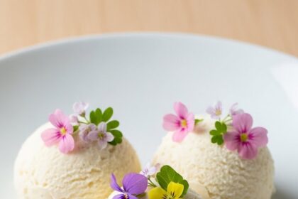 Vanilla Ice Cream With Flowers