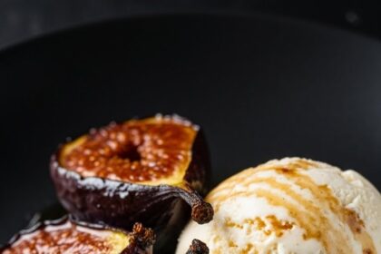 Roasted Figs With Vanilla Ice Cream