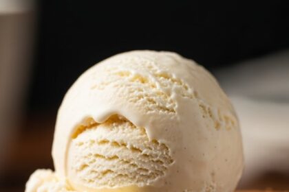 Blondie With Ice Cream