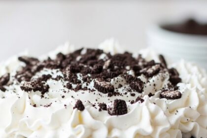 Oreo Ice Cream Sandwich Cake With Cool Whip