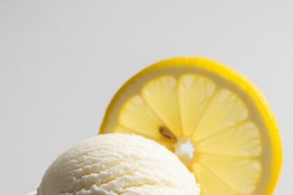 Ice Cream With Lemon Slice