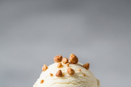 Vanilla Ice Cream With Pralines