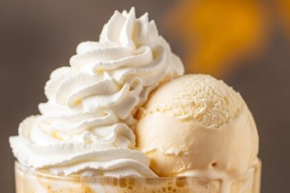 Pumpkin Milkshake With Ice Cream