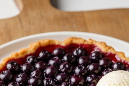 Blueberry Tart With Ice Cream