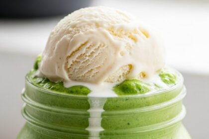 Green Smoothie With Ice Cream