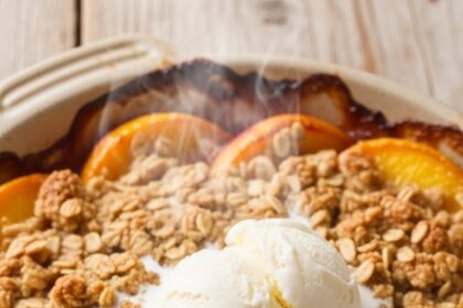 Peach Crisp Recipe With Vanilla Ice Cream