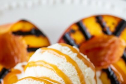 How To Grill Peaches With Vanilla Ice Cream