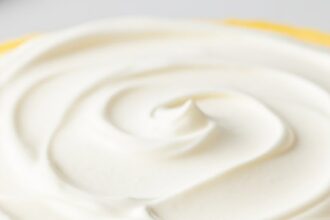 No Bake Cheesecake With Sour Cream Topping