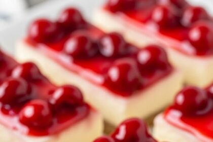 No Bake Cheesecake Bars With Cherry Pie Filling