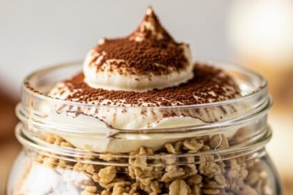 Tiramisu Overnight Oats With Mascarpone