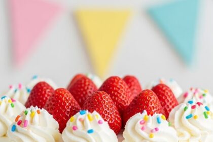 Strawberry Shortcake Kids Birthday Cake
