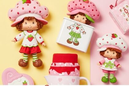 Vintage Strawberry Shortcake Items