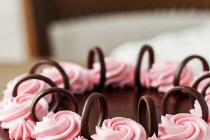 Chocolate Cake For Women