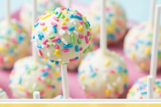 White Chocolate Cake Pops