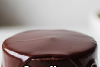 Small Chocolate Cake Design