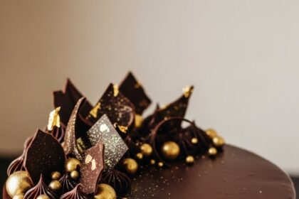 Chocolate And Gold Cake