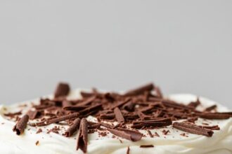 Chocolate Cake White Frosting