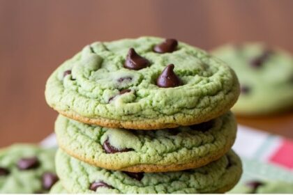 Green Mint Chocolate Chip Cookies