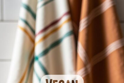 Vegan Peanut Butter Oatmeal Chocolate Chip Cookies