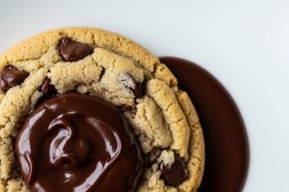 Chocolate Chip Cookies With Chocolate Pudding