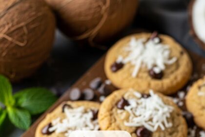 Keto Coconut Chocolate Chip Cookies