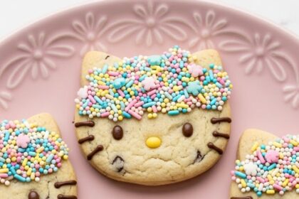 Hello Kitty Chocolate Chip Cookies