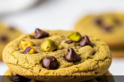 Pistachio Chocolate Chip Cookies