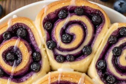 Blueberry-Filled Cinnamon Rolls