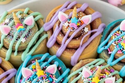 Unicorn Cinnamon Rolls