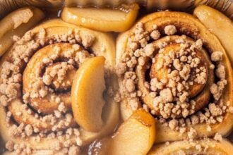 Canned Cinnamon Rolls With Apple Pie Filling