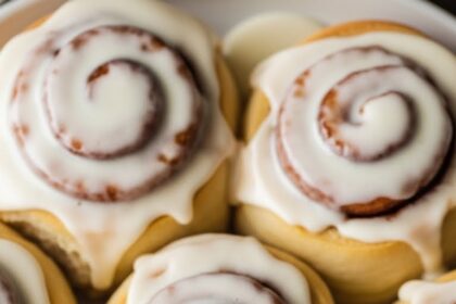 Cinnamon Rolls With Cream Cheese
