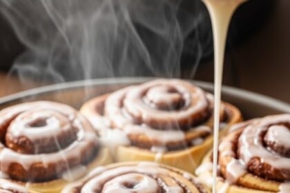 Glaze Icing For Cinnamon Rolls
