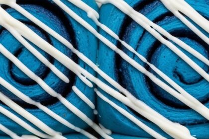 Blue Velvet Cinnamon Rolls