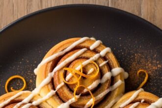 Gordon Ramsay Cinnamon Rolls