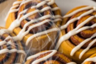 Easy Pumpkin Cinnamon Rolls