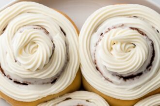 Buttercream Frosting For Cinnamon Rolls