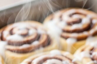 Best Way To Reheat Cinnamon Rolls