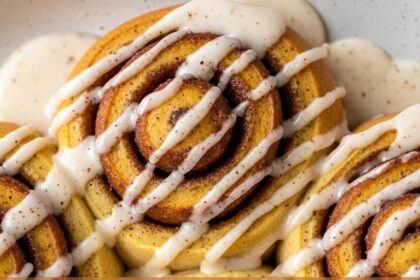 Gluten Free Vegan Pumpkin Cinnamon Rolls