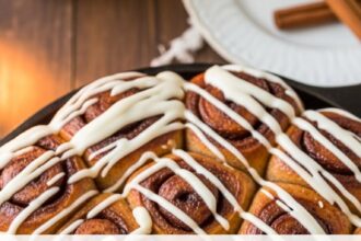 Monkey Bread With Cinnamon Rolls And Cream Cheese
