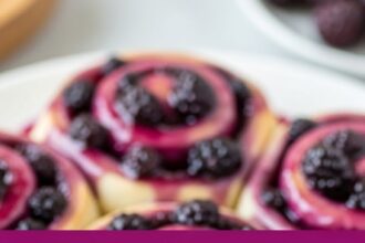 Blackberry Cinnamon Rolls