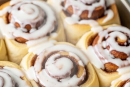 Cinnamon Rolls Hello Kitty