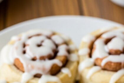 Coconut Flour Cinnamon Rolls