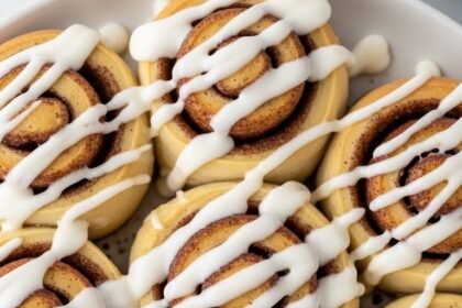 Cinnabon Copycat Cinnamon Rolls