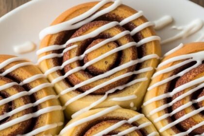 Quick Cinnamon Rolls Recipe No Yeast